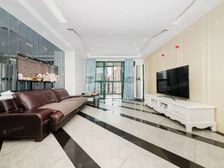 地铁1千 两百平空中豪宅 南北通透大飞机户型 出行方便