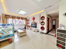 御鹿华庭非常正气,楼层好、采光佳,让您居住非常舒适!