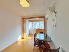 Xi 三房,中间楼层,中间位置,全明户型,随时可以看房