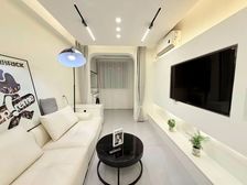 有车位,环保材料装修,随时交易,随时看,价格好商量