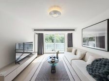 临地铁 低楼层 南北通透户型 客厅有窗户 看中可谈 急售