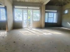 会所旁,主干道边,花园平坦有靠山,大家喜欢的两层漂亮独栋来了