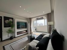 飞机户型大三房,精装修业主自住房,前后视野好