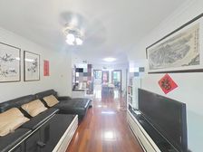 华东理工 南北通透 大两居 正规商品房 购物方便 满五