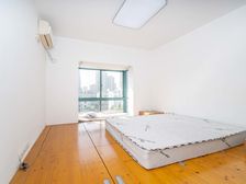 在找大露台的房子吗,中环旁04年,双南大两房,送20平大露台