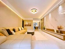 中信凯旋城南向四居 满五简装169平450万