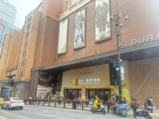 产权清晰!急卖!朝天门一楼 转角开间 月租2000 卖25万