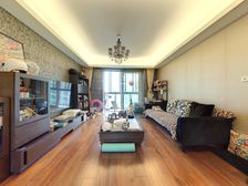 尚浦名邸精装南北通大两房 满五年V一 诚意出售 有车位