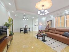 旭辉新里城 精装 朝向东南 114平 房东急置换 诚心出售