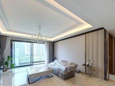 230平中高区,基本没住过,两个产权车位,保养好,拎包即住