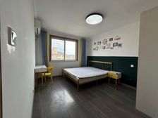 飞机户型三房,次新小区环境好,靠近地铁联航路站,电梯带阁楼