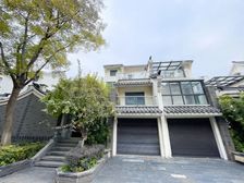 恒大盘龙湾兰苑联排别墅 正地铁口 前庭后院 证满多年 随时看