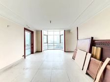 那尔水晶城5室3厅南北