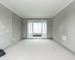 置地双玺 电梯洋房 大五房 南北通透 位置安静 厨卫全明