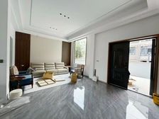 盘龙湾竹苑联排 自挖地下室 硬装已完成 证满两年