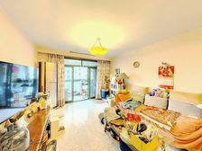 地铁口2002年建电梯房,户型好,得房率高