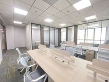 西客站 近地铁 使用率极高 拎苞入住 无遮挡 国投财富广场