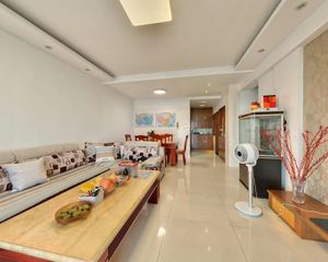 君悦领地 3室2厅 东北