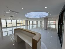 CBD华润置地广场旁山钢新天地广场附近海信贤文中心豪华装修