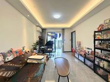 东华学位旁 次新盘 位置好 成熟完善 精装交付