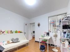 明珠A,繁荣昌盛高区,一房一厅,前排采光好,近八佰伴