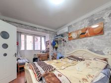 明珠A,背靠地一八佰伴,可租可住,繁荣昌盛 1室1厅 南