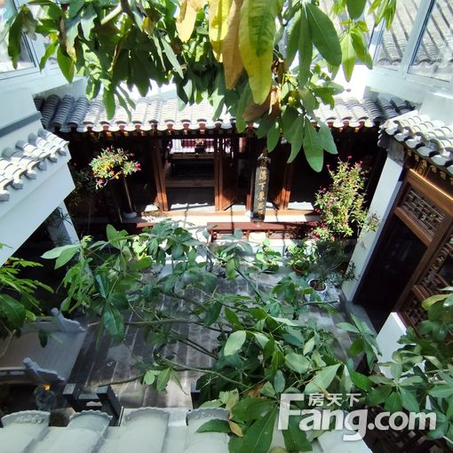  �����������������ʹ� ��������Ӵ�KTV�г�λ�ٽ��ĺ�Ժ���� 