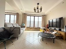 百平露台免费送!新出飞机户型大三房,花园位置,业主置换诚售!