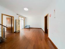 电梯复式,价格真实可谈!得房率高,功能性强,出行方便,诚意签