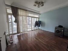 1.5 观音桥九街商圈正规6房3卫 清目花园 带露台带花园