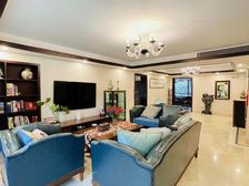 新出!边套!满五年唯Y!大露台大花园!业主出国诚意出售!可谈