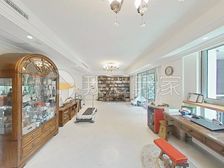 小区里4房这套必看,诚意出售,价格能谈,有车位,看房方便