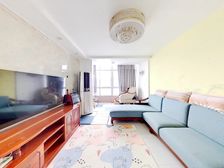 电梯顶楼复式,楼上层高正常,位置好,视野很开阔