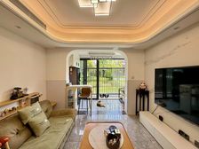 出行方便 装修好 车位充足 双卫 商品住宅 临地铁