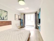 打浦桥地铁口 南北通透 中间楼层,精装修 近菜市场 看房有钥