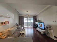 老客户房子,刚上架,随时看房,看中面谈,有车位,不靠马路隧道