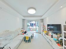 次新小区 满五带车位 好楼层 装修保养的很好