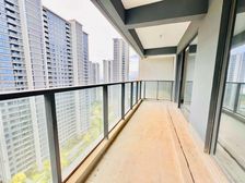 中交锦澜府 4室2厅2卫 毛坯 95万元 143平米