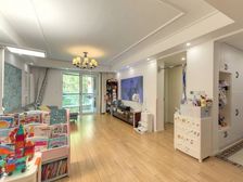 一期安静位置飞机户型三房,三年出一套,业主诚意出售 房子满