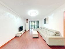 1,飞机户型 2,小区安静位置 3,满五年维一税少 1,飞