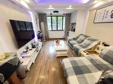 一楼带花园,精装修,业主自住,产权清晰,车位充足,满五v1