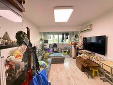 新出笋盘,业主置换诚心出售,南北通正气两室,自住精装,随时看