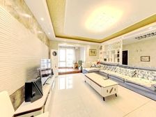 江林新城C区 正规三居室 楼层采光好 业主自住房子保持很好