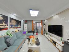 紧邻地铁,周边配套设施齐全,性价比高 精装大三房保养好