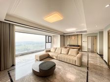 金沙城精装套四,俯瞰千亩公园,保养9成新,双阳台