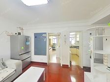 低总价两房,满五年,全明户型,诚意出售。