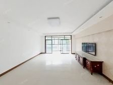 新上!罕见四房, 此房必卖!为全明户型,满五带车位