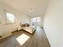 新上电梯房!精装全留下 靠近淞虹路地铁百 看房方便 诚意卖