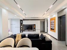 3轻轨交汇地,门口商业,次新品质小高,住家装修领包入住!