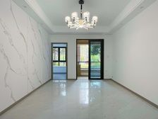 急售!!!装修花了10多颗,6号线全新大三房,随时可看